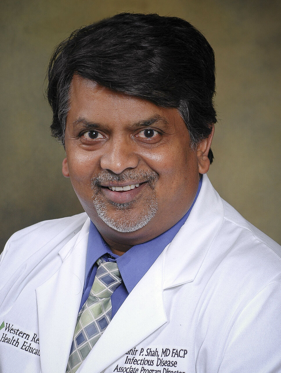 Shah, Munir dr photo.jpg